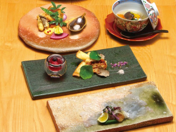 新しくも伝統のある新感覚の和食 冬の味覚 淡路島3年とらふぐ を楽しむ ビズスタ関西版